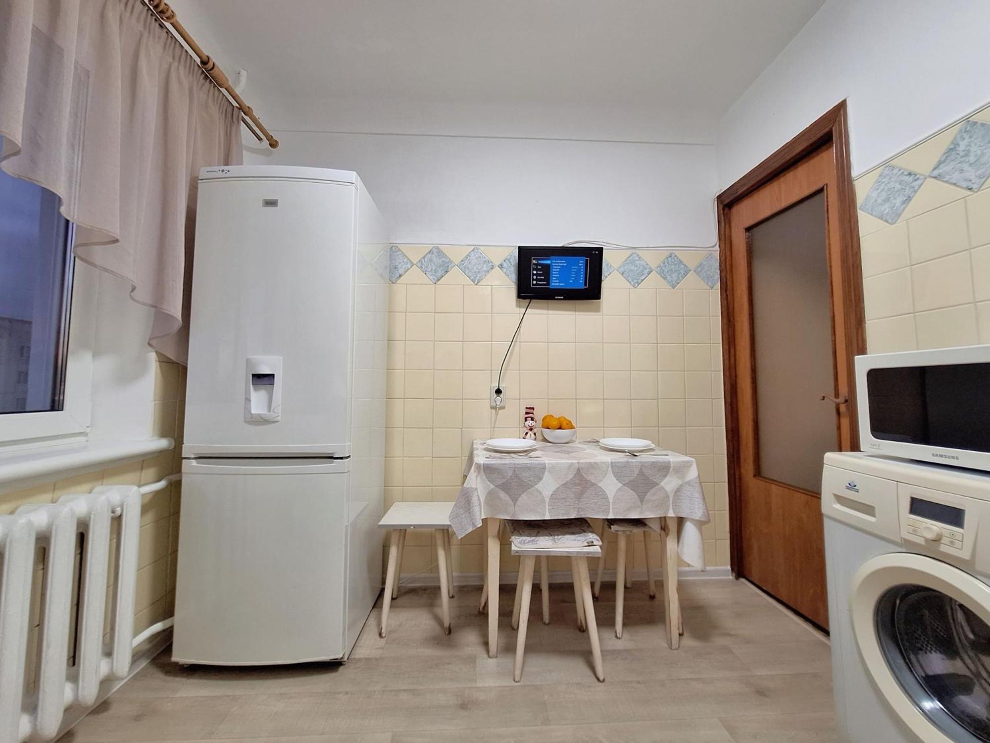 4 Ліжка З Балконом Документи Для Відряджень Мережа Alex Apartments Безконтатне Заселення 24-7 Poltava Dış mekan fotoğraf