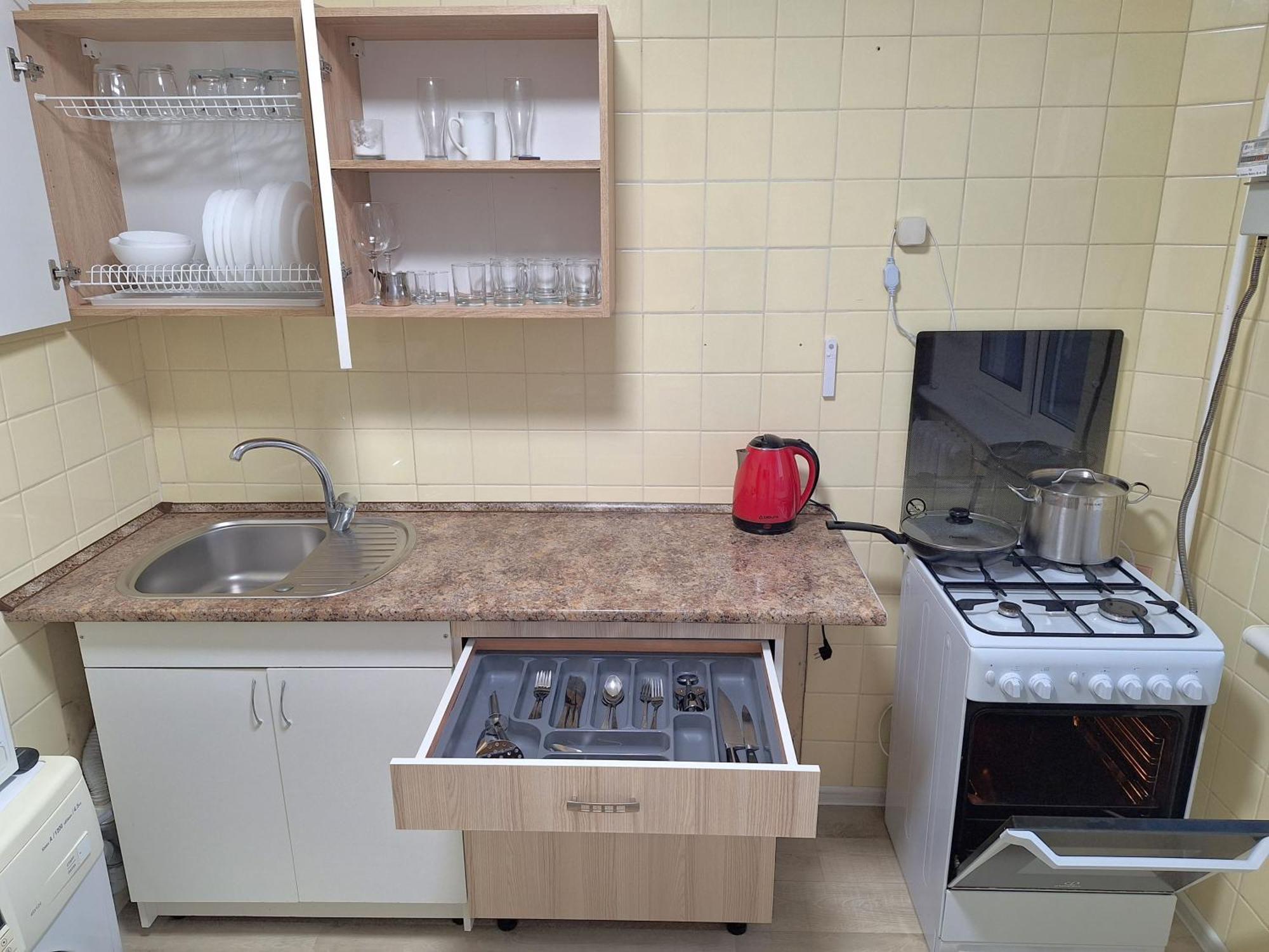 4 Ліжка З Балконом Документи Для Відряджень Мережа Alex Apartments Безконтатне Заселення 24-7 Poltava Dış mekan fotoğraf