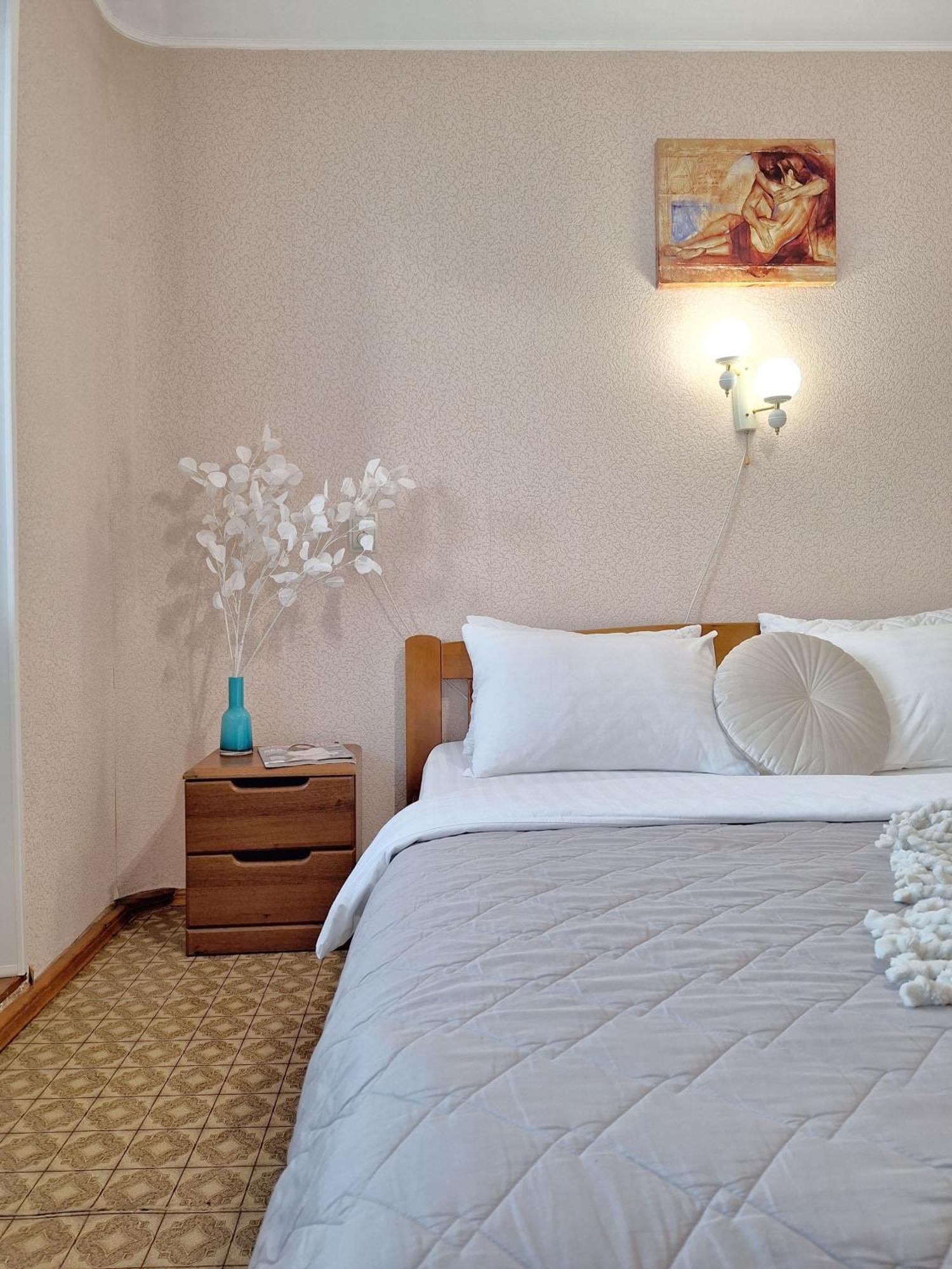 4 Ліжка З Балконом Документи Для Відряджень Мережа Alex Apartments Безконтатне Заселення 24-7 Poltava Dış mekan fotoğraf