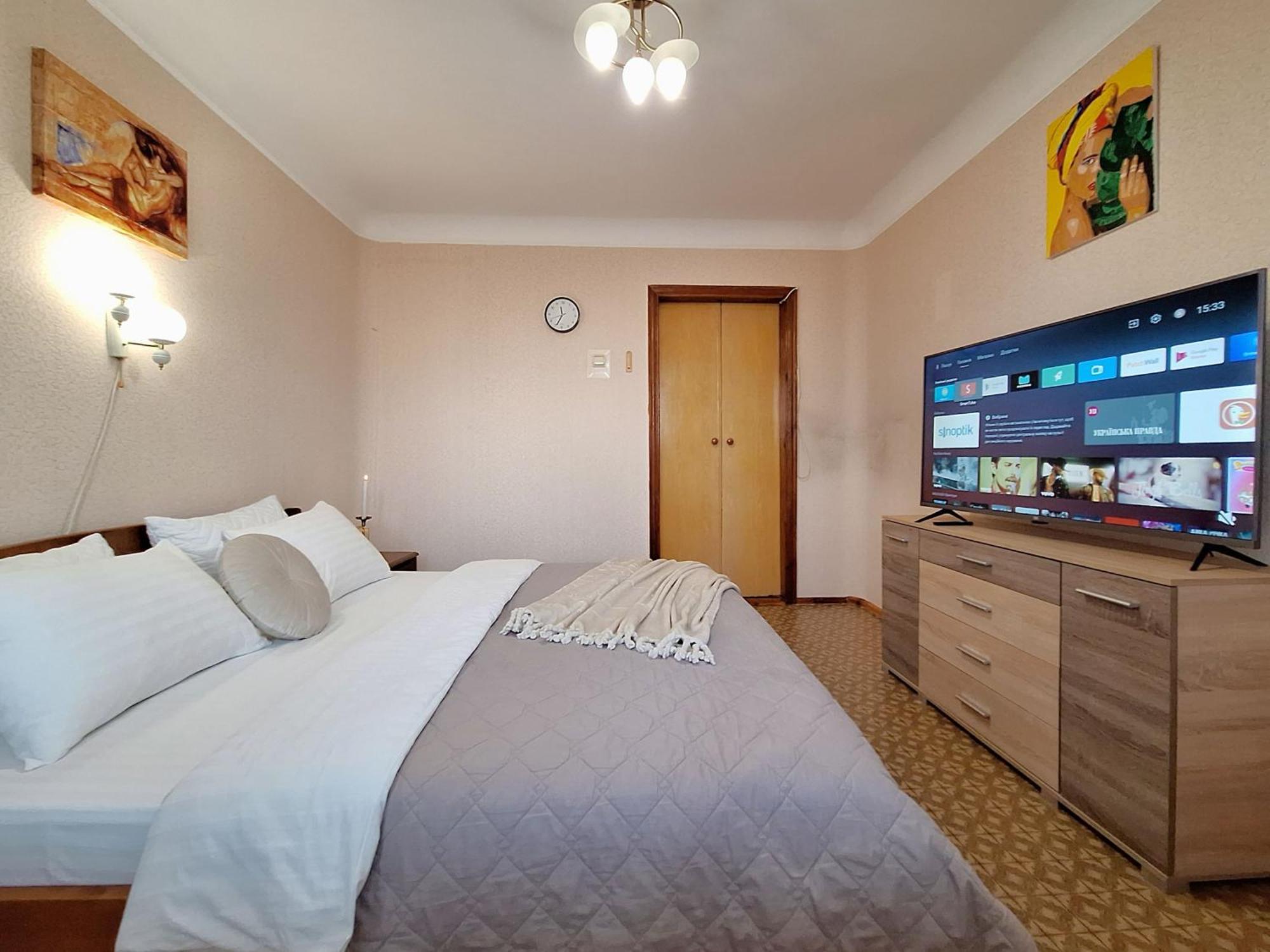 4 Ліжка З Балконом Документи Для Відряджень Мережа Alex Apartments Безконтатне Заселення 24-7 Poltava Dış mekan fotoğraf
