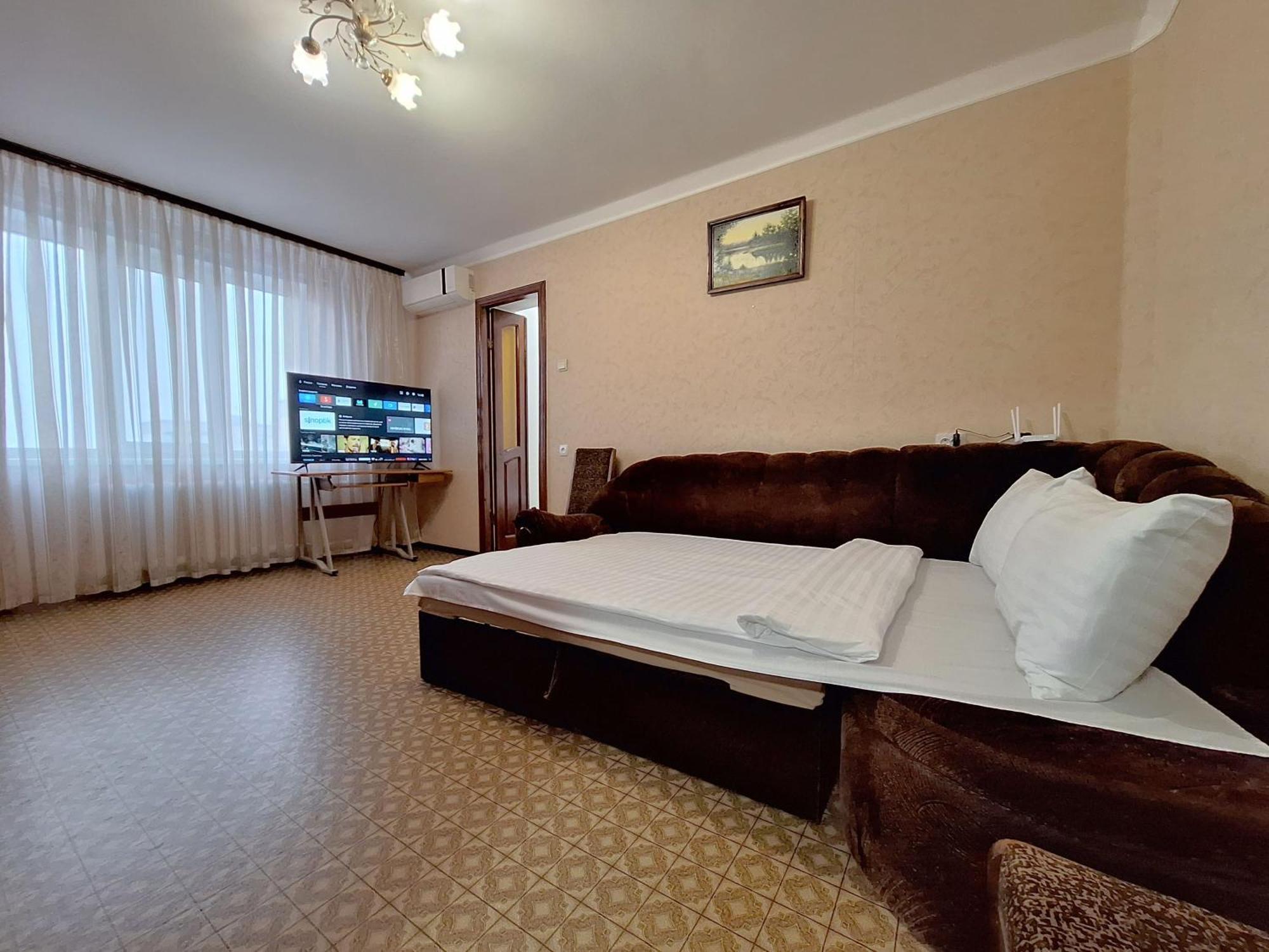 4 Ліжка З Балконом Документи Для Відряджень Мережа Alex Apartments Безконтатне Заселення 24-7 Poltava Dış mekan fotoğraf